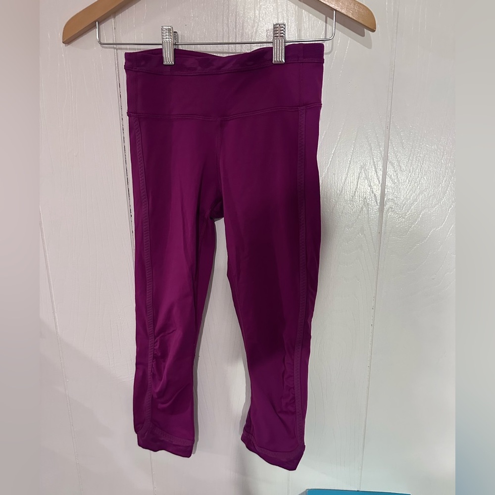 lululemon athletica Plum Capri Leggings
